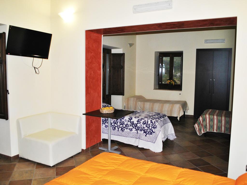 Red Hotel Sant'Elia Sant'Agata di Militello Room photo